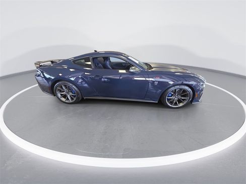 Used 2025 Ford Mustang Dark Horse image 9