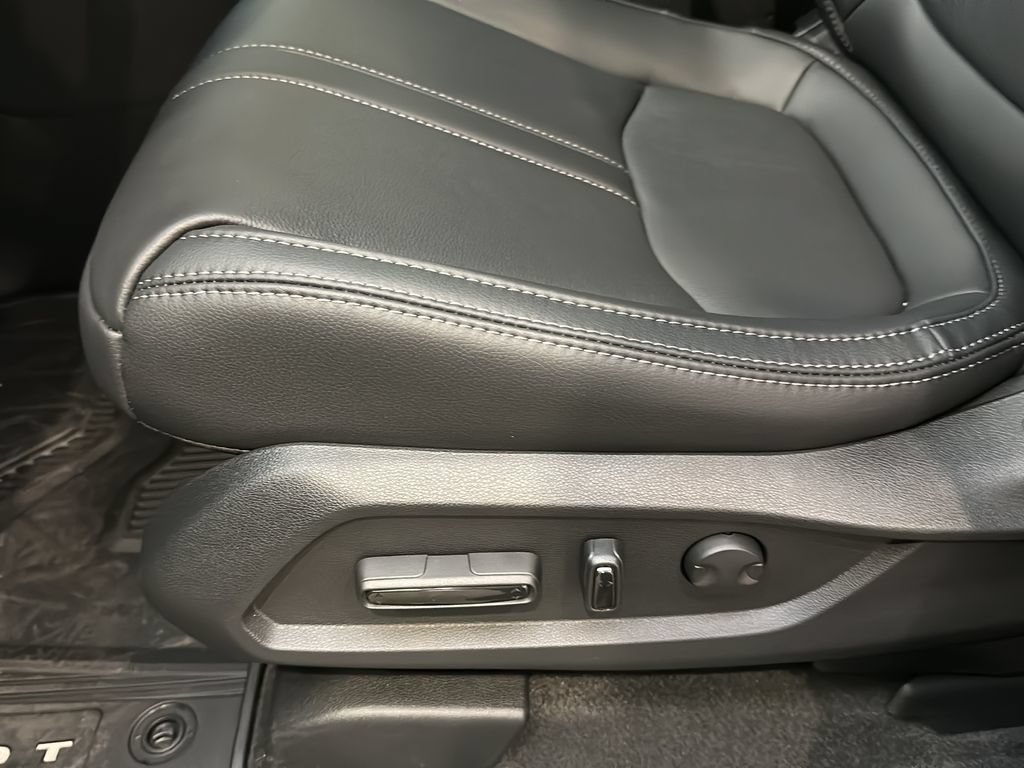 New 2026 Honda Pilot Touring image 12