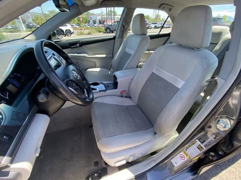Used 2013 Toyota Camry XLE FWD image 11