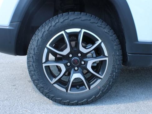 Used 2025 Jeep Compass Trailhawk w/ Trailhawk Elite Group AWD/4WD image 38