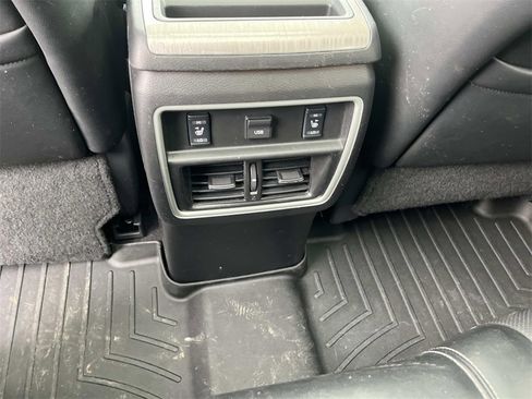 Used 2017 Nissan Murano Platinum w/ Platinum Technology Package image 16