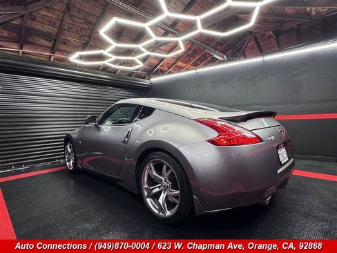 Used 2009 Nissan 370Z Touring w/ Sport Pkg image 4