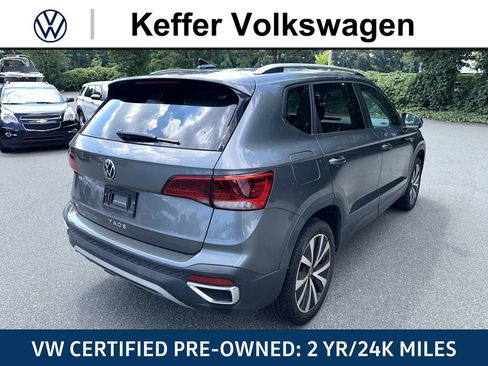 Certified 2023 Volkswagen Taos SE FWD image 15