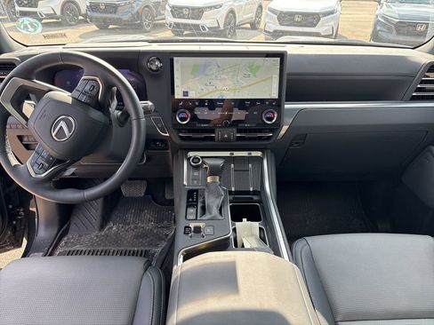 Used 2026 Lexus GX 550 w/ Accessory Package (2T) image 19