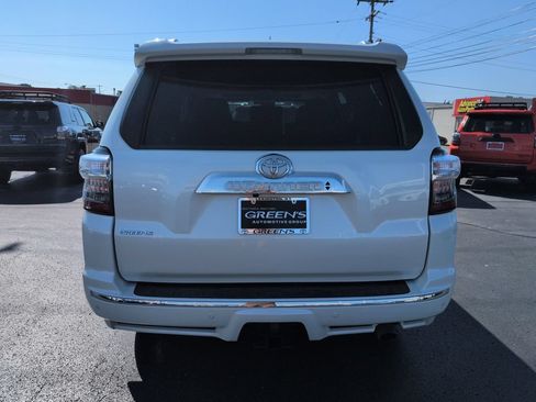 Used 2022 Toyota 4Runner Limited AWD/4WD image 4