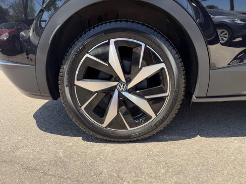 Used 2023 Volkswagen ID.4 Pro S AWD/4WD image 42