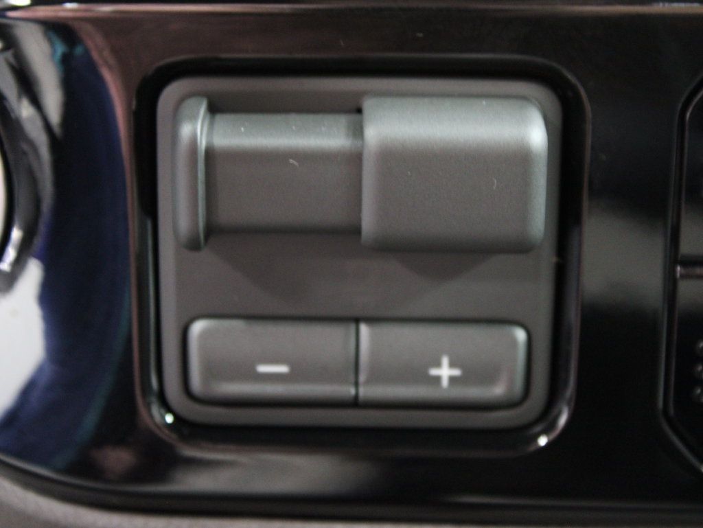 Used 2026 Chevrolet Silverado 1500 RST w/ RST Select Package AWD/4WD image 57