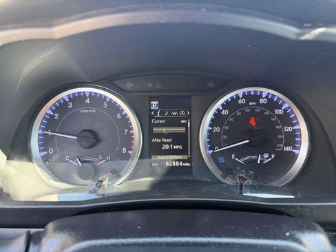 Used 2019 Toyota Highlander Plus AWD/4WD image 16