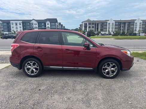 Used 2015 Subaru Forester 2.5i Touring w/ Eyesight & Navigation System AWD/4WD image 5
