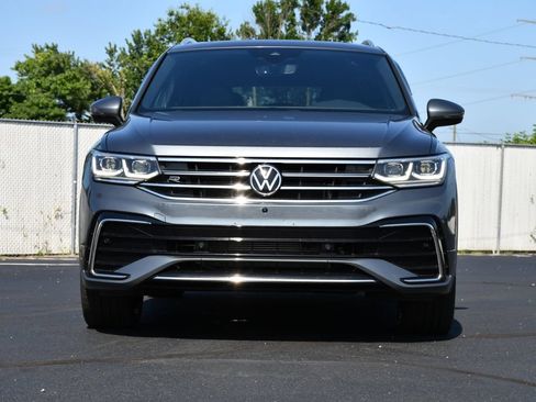 Used 2022 Volkswagen Tiguan SEL R-Line AWD/4WD image 2