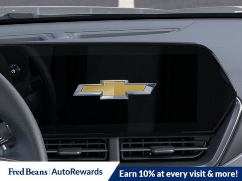New 2026 Chevrolet Trax LT w/ LT Convenience Package FWD image 24