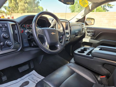Used 2018 Chevrolet Silverado 1500 LT w/ All Star Edition AWD/4WD image 9