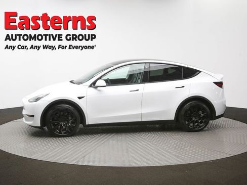 Used 2022 Tesla Model Y Long Range image 54