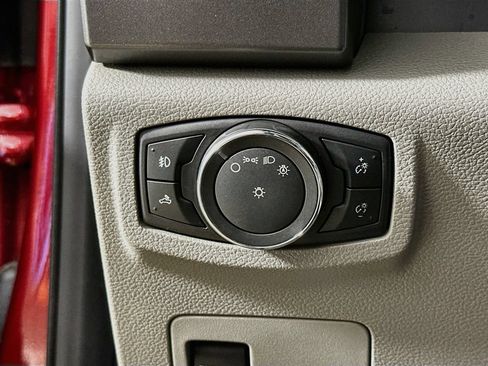 Used 2016 Ford F150 XLT RWD image 12