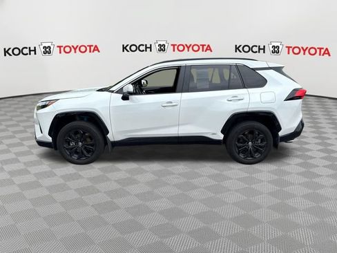 Used 2025 Toyota RAV4 SE w/ Convenience Package AWD/4WD image 4