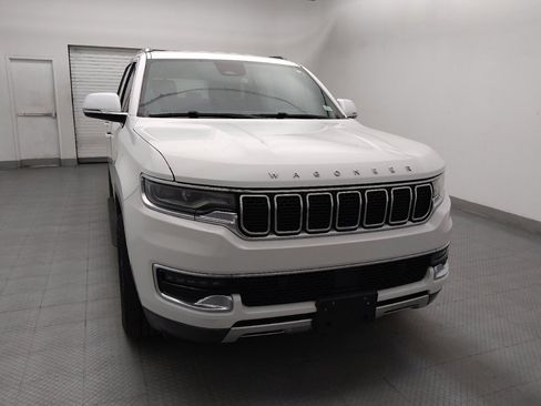 Used 2022 Jeep Wagoneer Series III AWD/4WD image 14