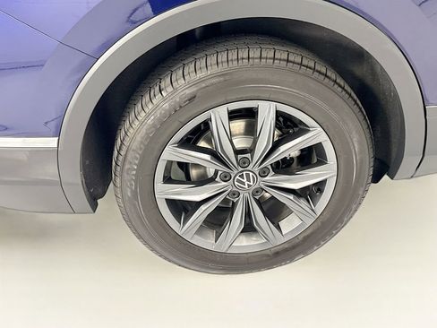 Certified 2023 Volkswagen Tiguan SE w/ Panoramic Sunroof Package image 31