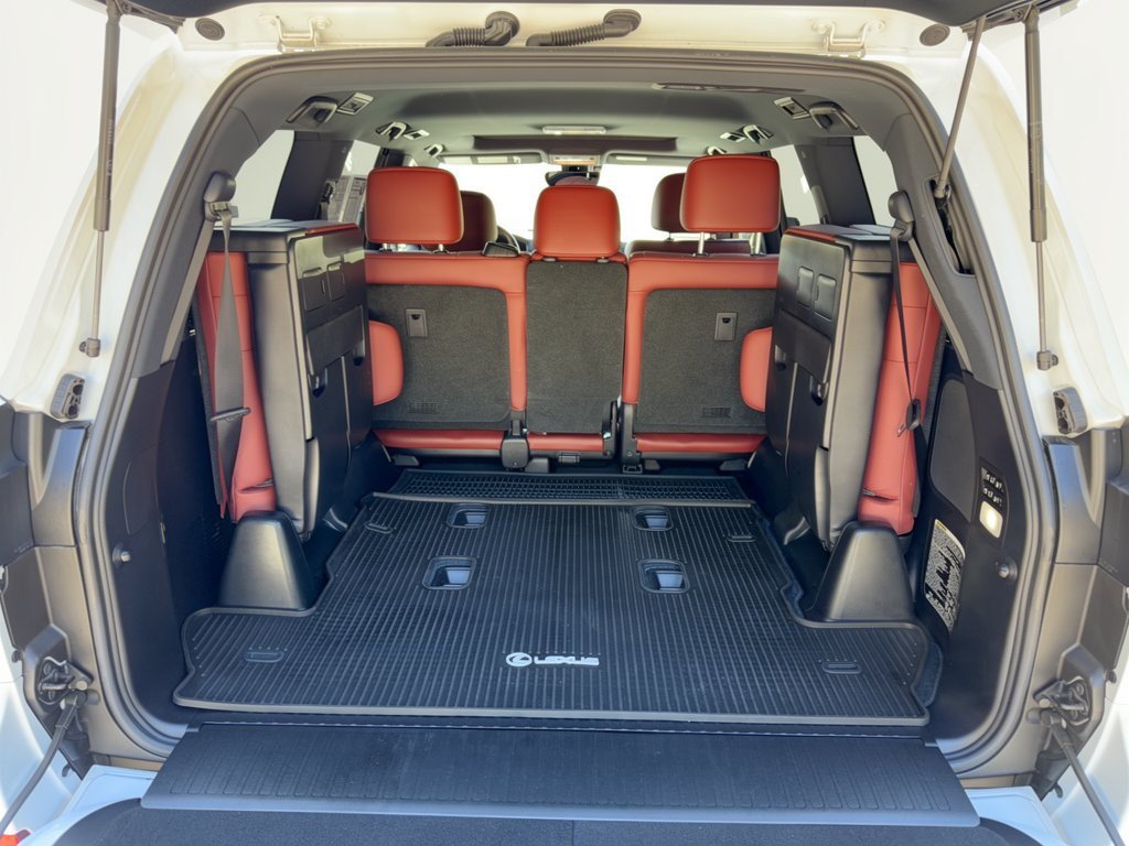 Used 2021 Lexus LX 570 4WD w/ Sport Package image 28
