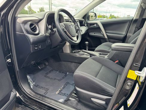 Used 2016 Toyota RAV4 XLE FWD image 14