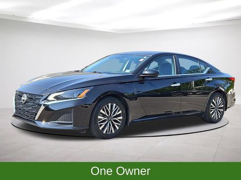 Used 2023 Nissan Altima 2.5 SV FWD image 3