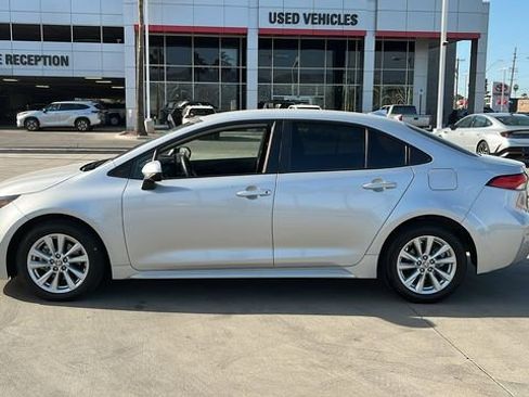 Used 2025 Toyota Corolla LE w/ LE Premium Package image 3