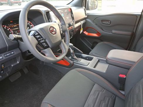 New 2026 Nissan Frontier 2WD Crew Cab image 7