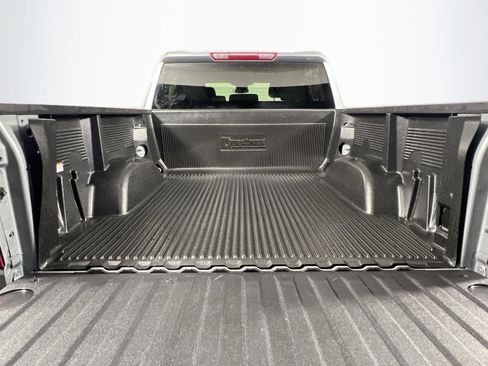 Used 2025 Chevrolet Silverado 1500 LT image 34