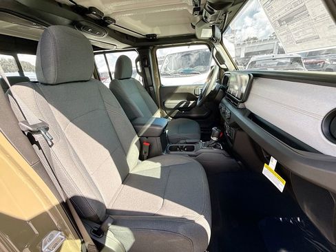 New 2026 Jeep Gladiator Sport image 30