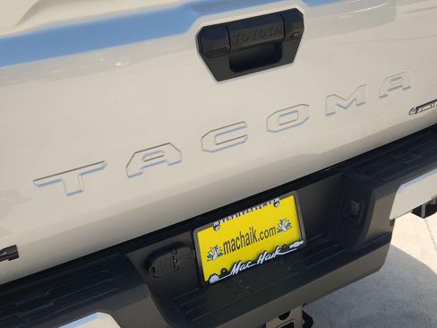 Used 2026 Toyota Tacoma TRD Off-Road AWD/4WD image 29
