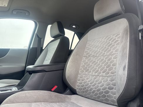 Used 2020 Chevrolet Equinox LT image 44