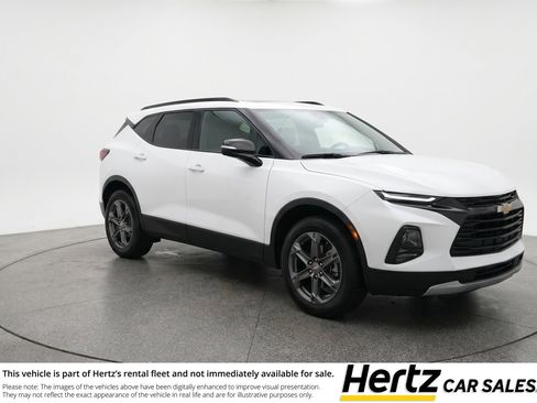 Used 2025 Chevrolet Blazer LT FWD image 1