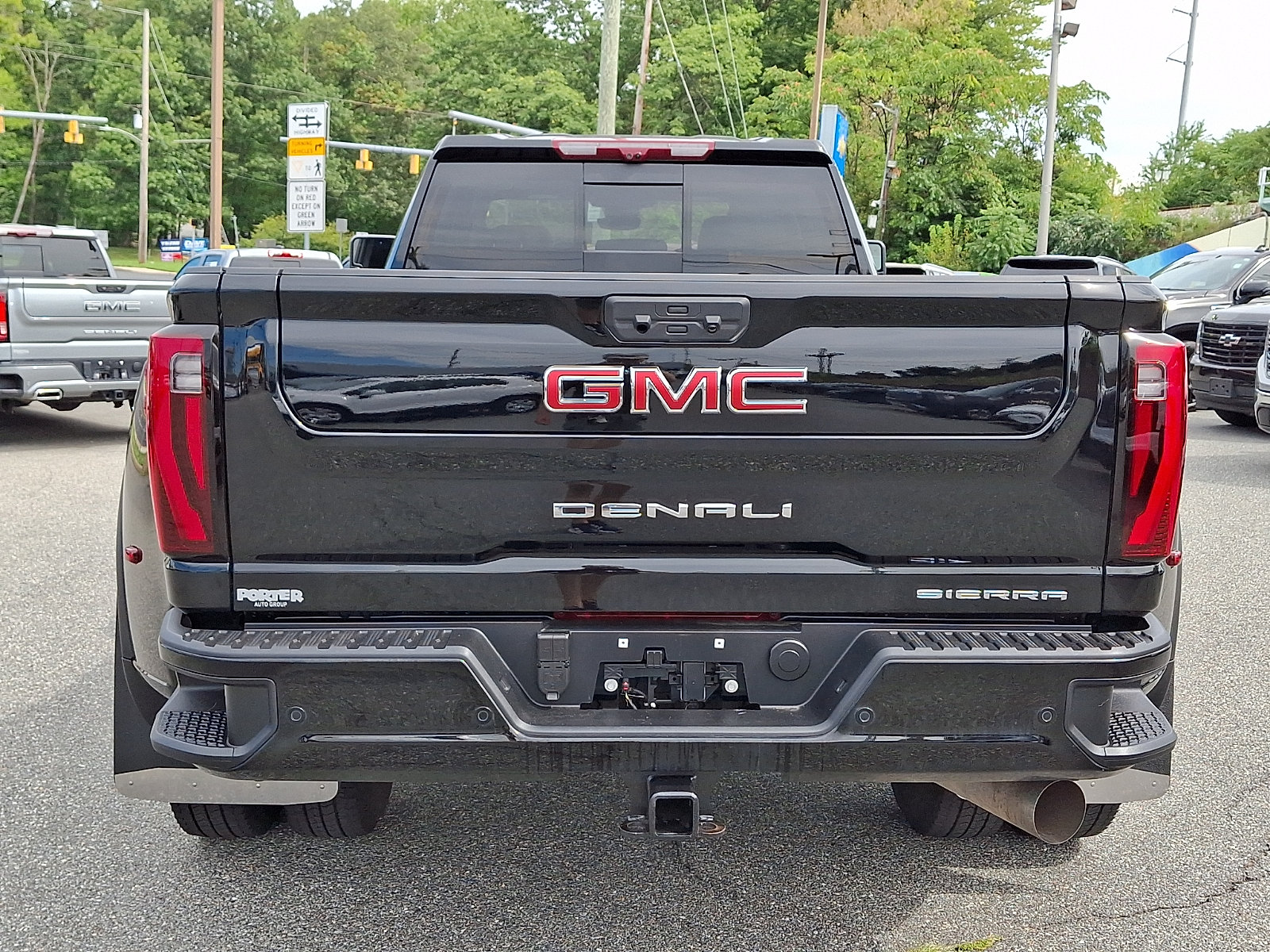 Certified 2026 GMC Sierra 3500 Denali w/ Denali Reserve Package AWD/4WD image 5