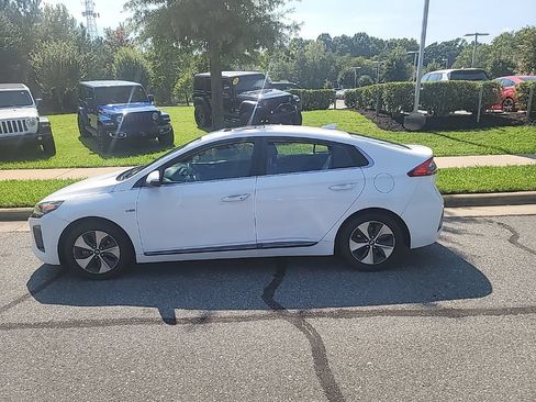 Used 2019 Hyundai Ioniq Limited FWD image 4