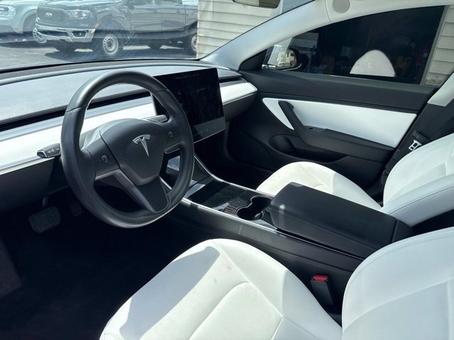 Used 2018 Tesla Model 3 Mid Range RWD image 14