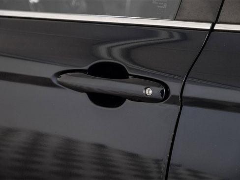 Used 2021 Toyota Camry SE image 37