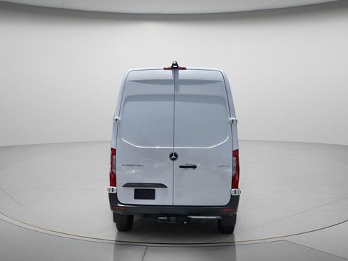 Used 2025 Mercedes-Benz Sprinter 2500 image 6