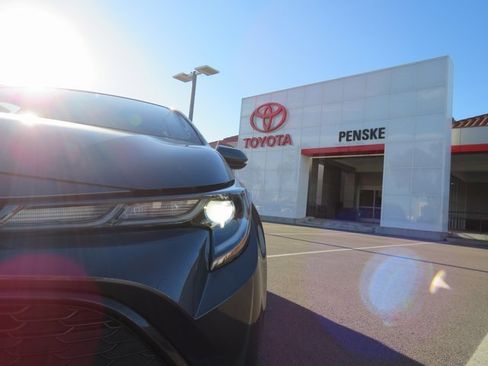 Used 2021 Toyota Corolla SE image 4