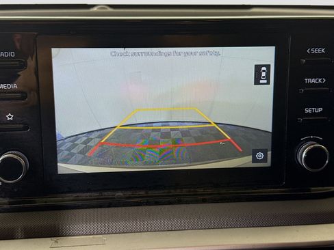 Used 2021 Kia K5 LXS image 19