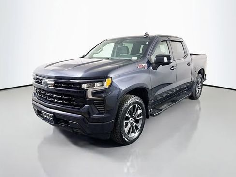 Used 2022 Chevrolet Silverado 1500 RST image 3