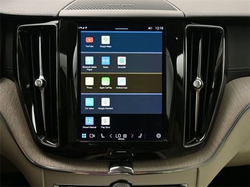 Used 2022 Volvo XC60 B6 Inscription w/ Advanced Package image 20