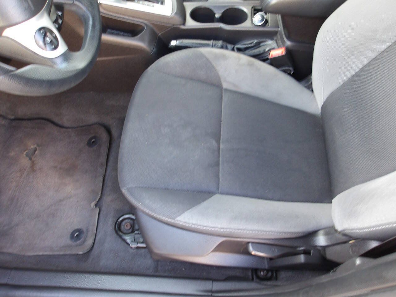 Used 2014 Ford Focus SE FWD image 18