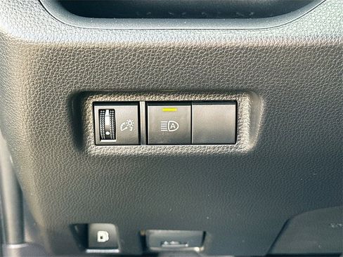 Used 2025 Toyota RAV4 XLE image 10