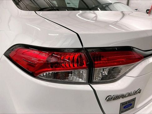 Used 2020 Toyota Corolla LE FWD image 28