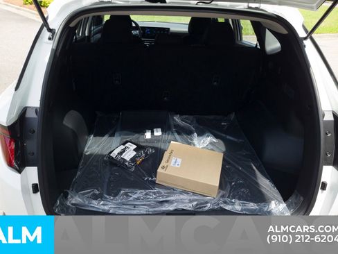 Used 2025 Hyundai Tucson SE FWD image 22