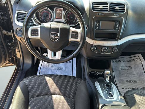 Used 2017 Dodge Journey SE w/ Flexible Seating Group FWD image 10