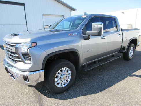 Certified 2024 Chevrolet Silverado 2500 LTZ w/ LTZ Convenience Package AWD/4WD image 2
