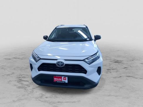 Used 2025 Toyota RAV4 LE AWD/4WD image 5