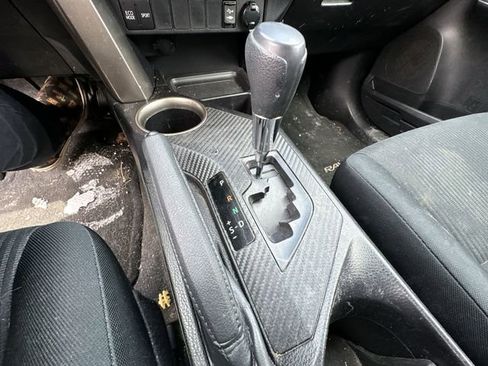 Used 2015 Toyota RAV4 LE image 24