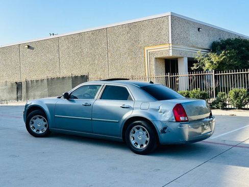 Used 2006 Chrysler 300 Touring image 5
