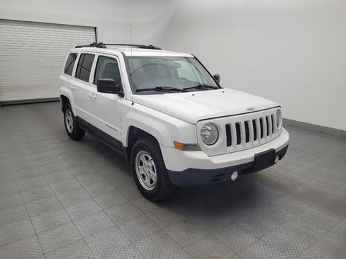 Used 2016 Jeep Patriot Sport w/ Power Value Group AWD/4WD image 13